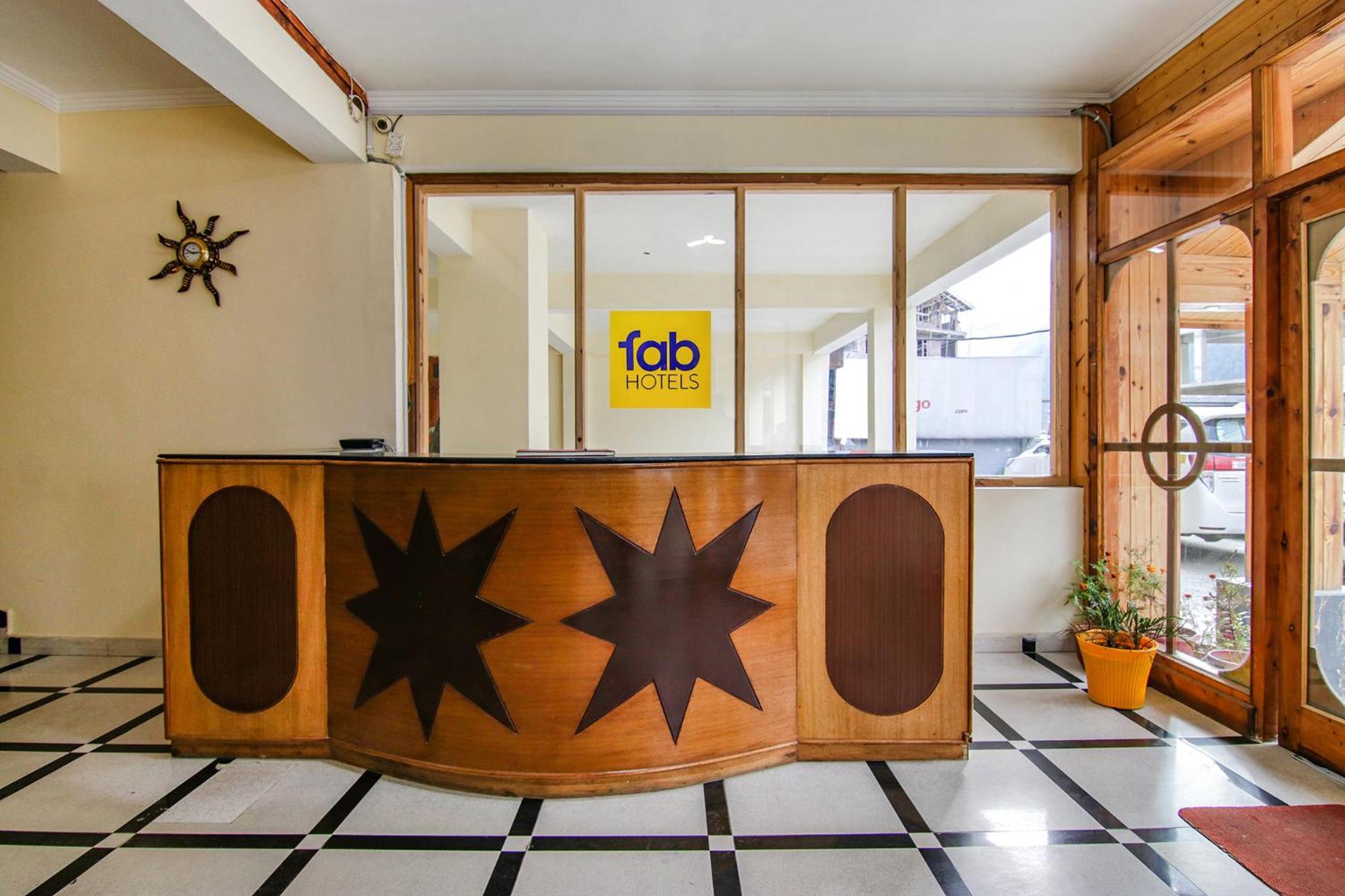 Fabhotel Prini Inn Manāli Exteriér fotografie