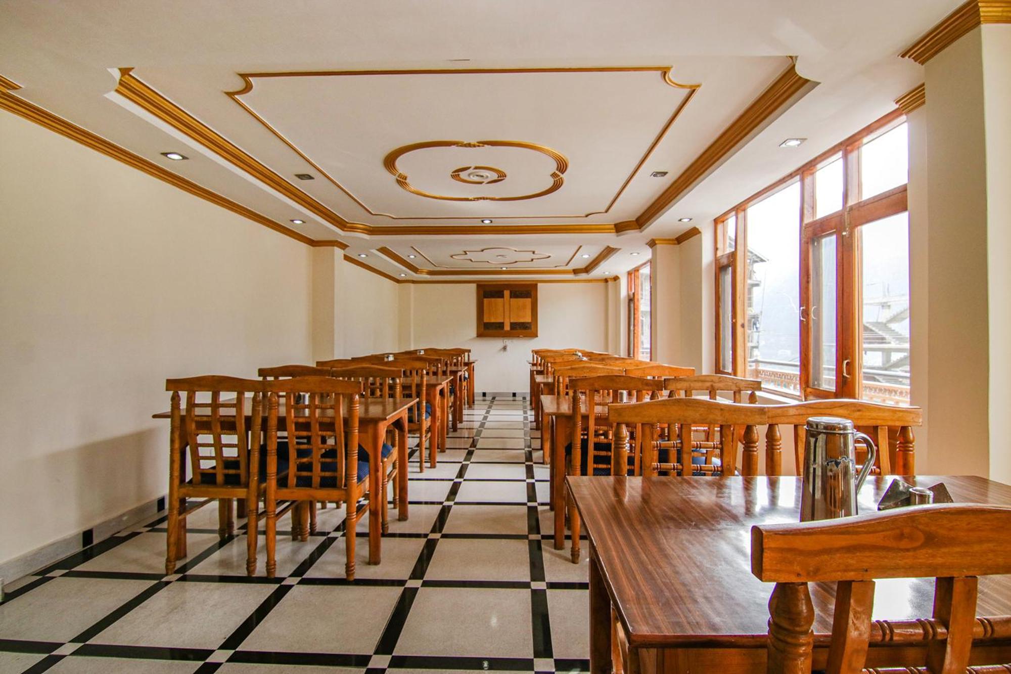 Fabhotel Prini Inn Manāli Exteriér fotografie