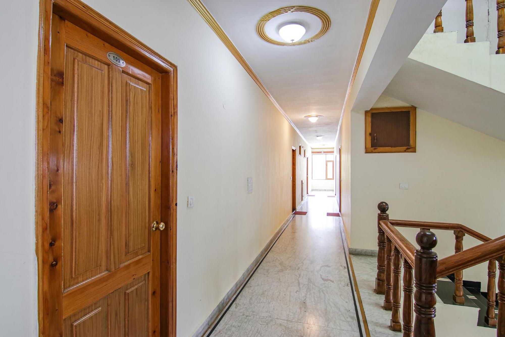 Fabhotel Prini Inn Manāli Exteriér fotografie